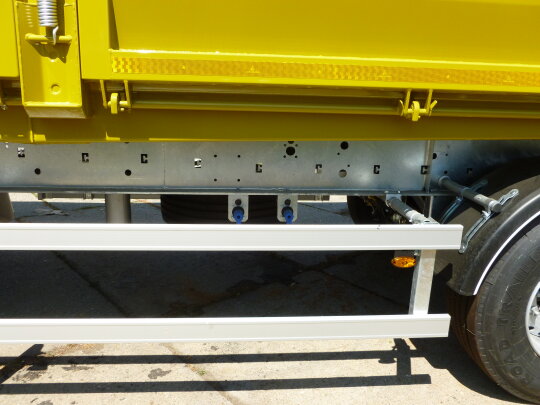 Przyczepy wywrotki z&nbsp;obrotnicą